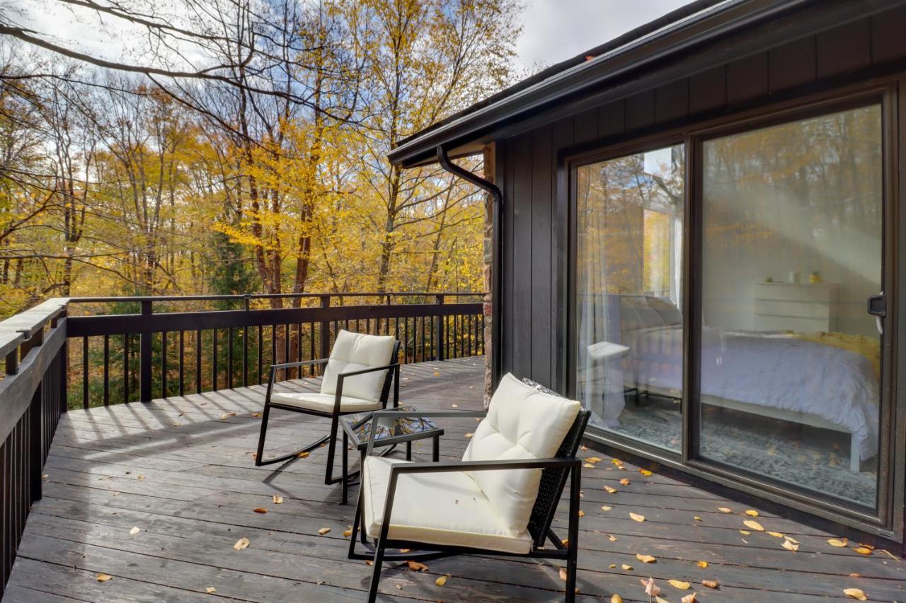 Getaway With Pool, Tennis Court And More! *