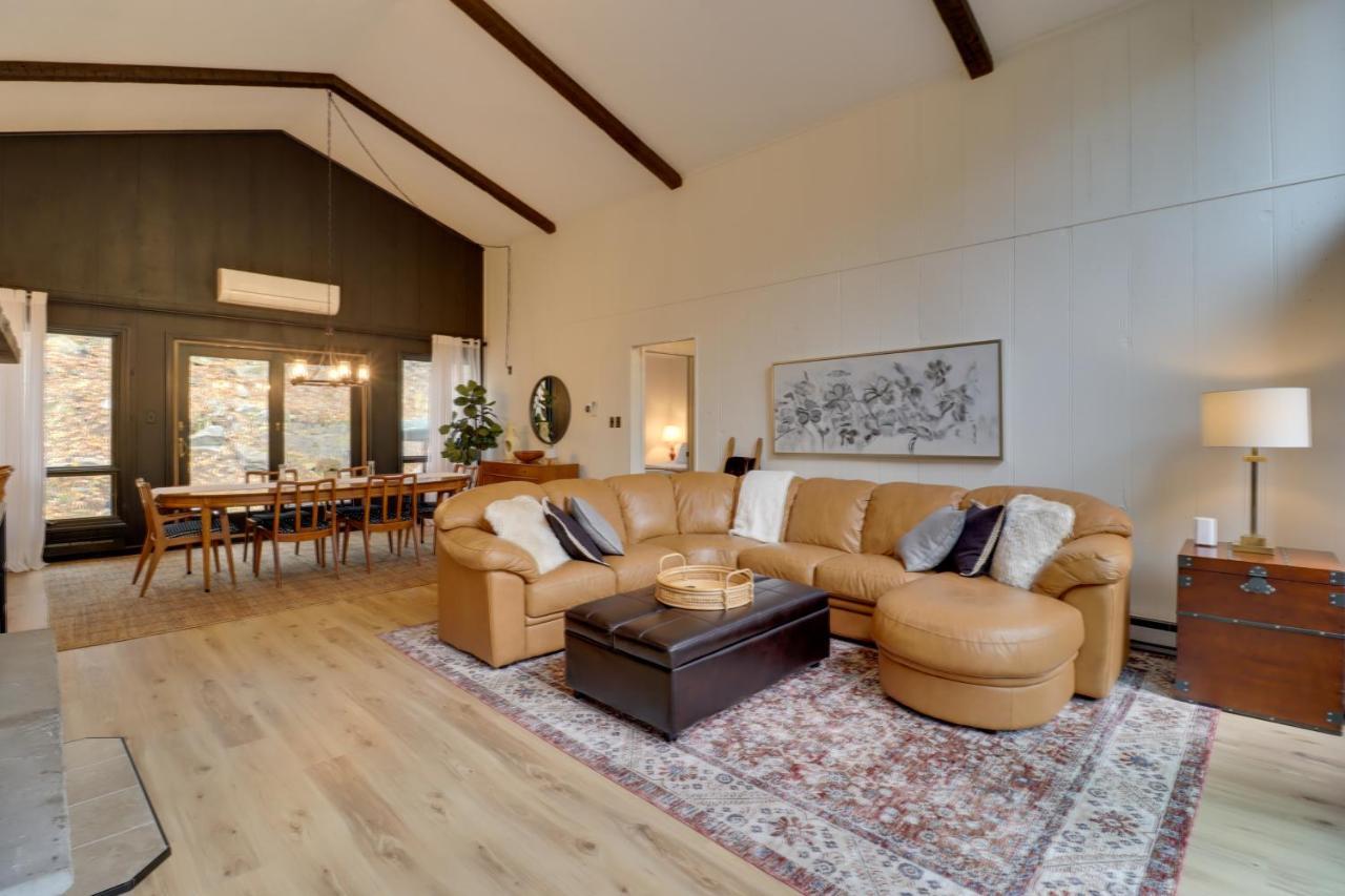 Getaway With Pool, Tennis Court And More! *