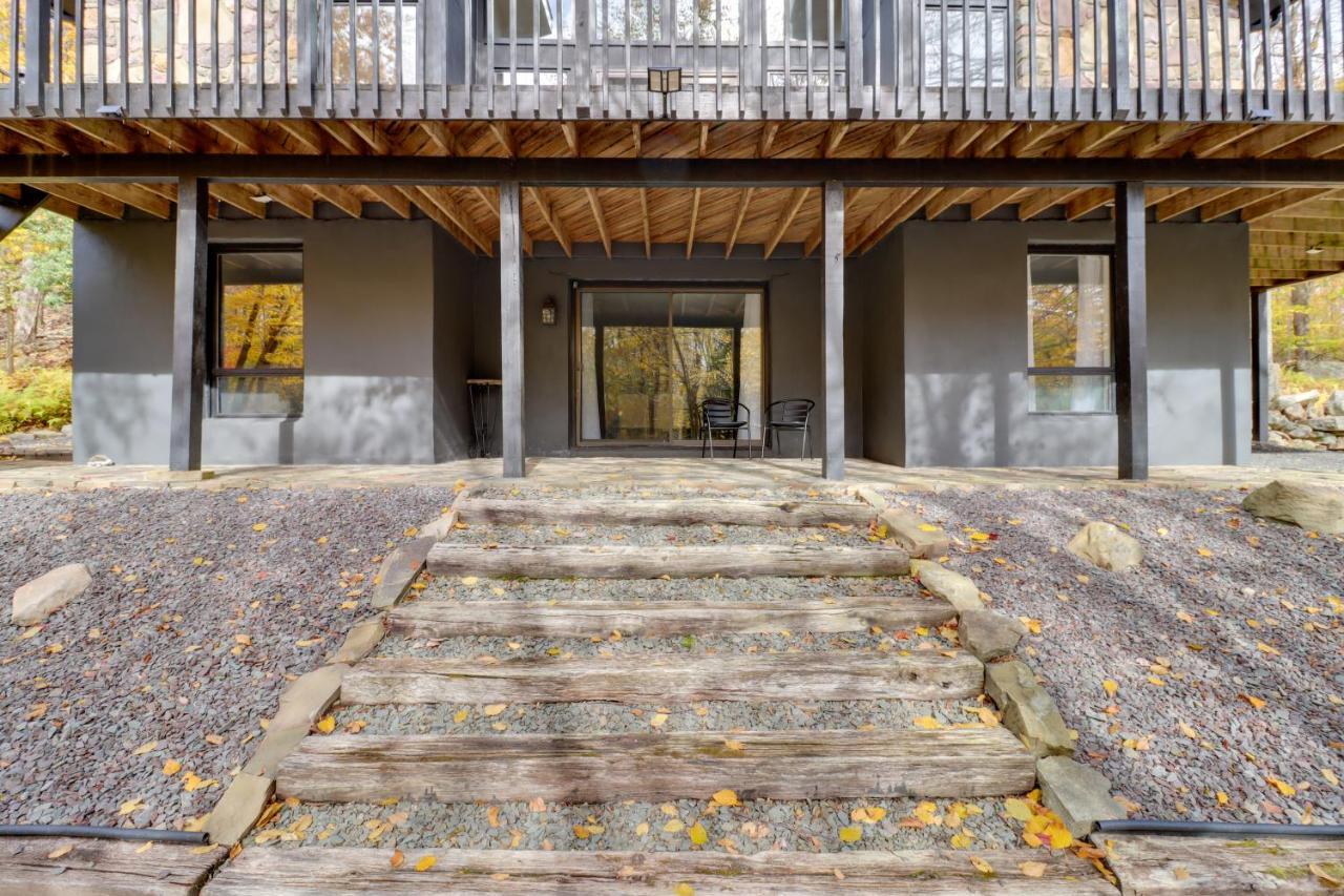 Getaway With Pool, Tennis Court And More! *